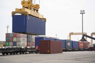 Развитие речных перевозок: грузопоток по Амуру планируют увеличить до 7 млн тонн к 2040 году Морская доставка грузов из Китая